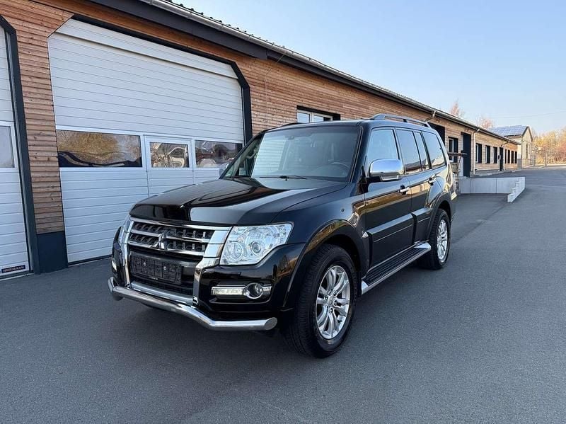 Gebraucht Mitsubishi Pajero Edition 190 PS (139 kW) 2018 Schwarz SUV
