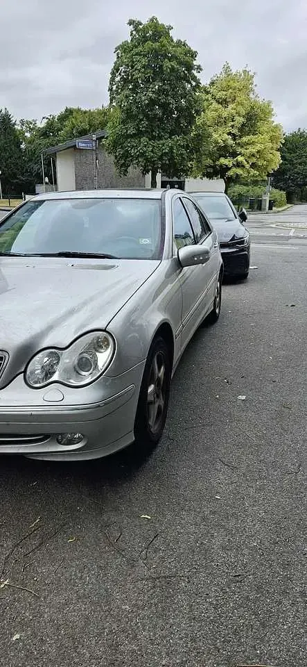 Gebraucht Mercedes C200 163 PS (119 kW) 2004 Silber Limousine