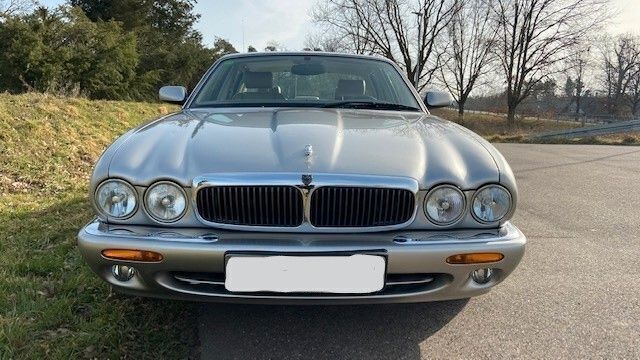 Gebraucht Jaguar XJ8 Executive 237 PS (174 kW) 1998 Silber Limousine