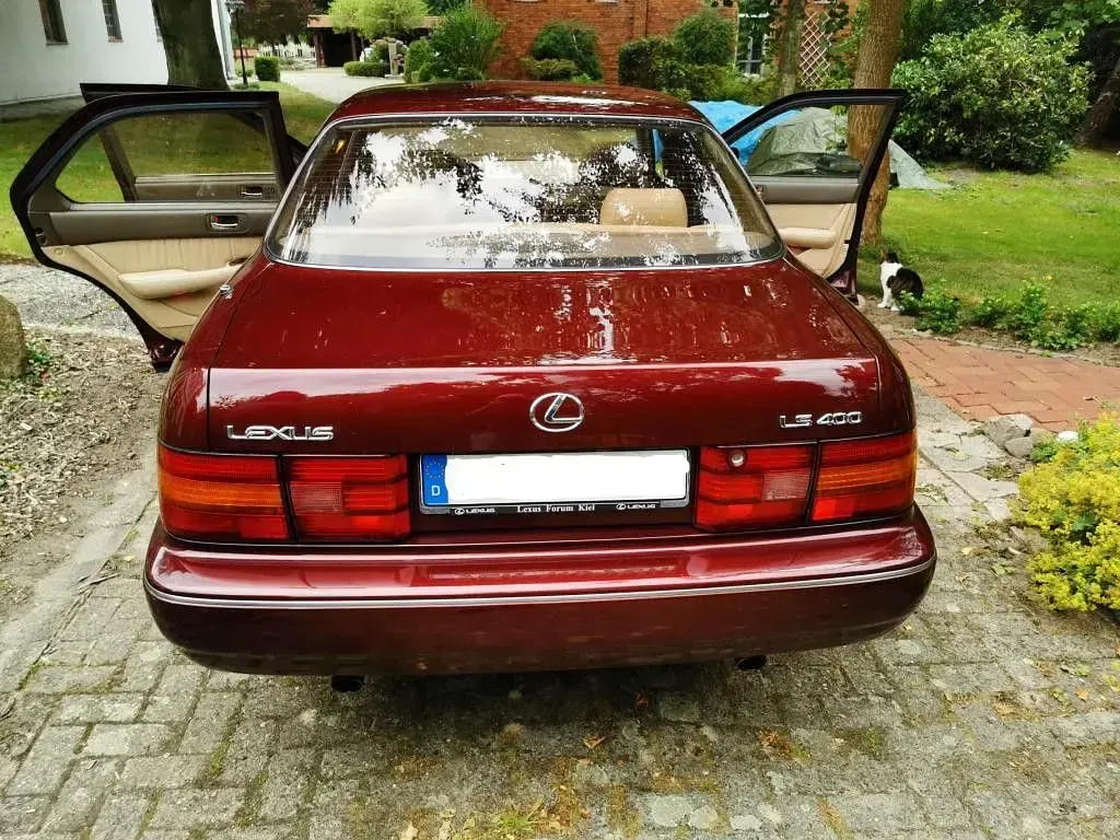 Gebraucht Lexus LS400 245 PS (180 kW) 1992 Rot Limousine