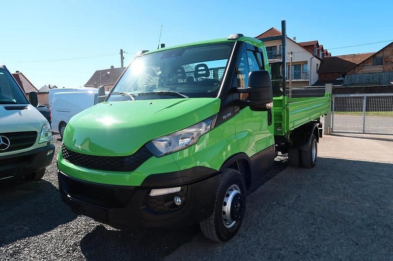 Second-hand Iveco Daily 170 CP (125 kW) 2016 Verde