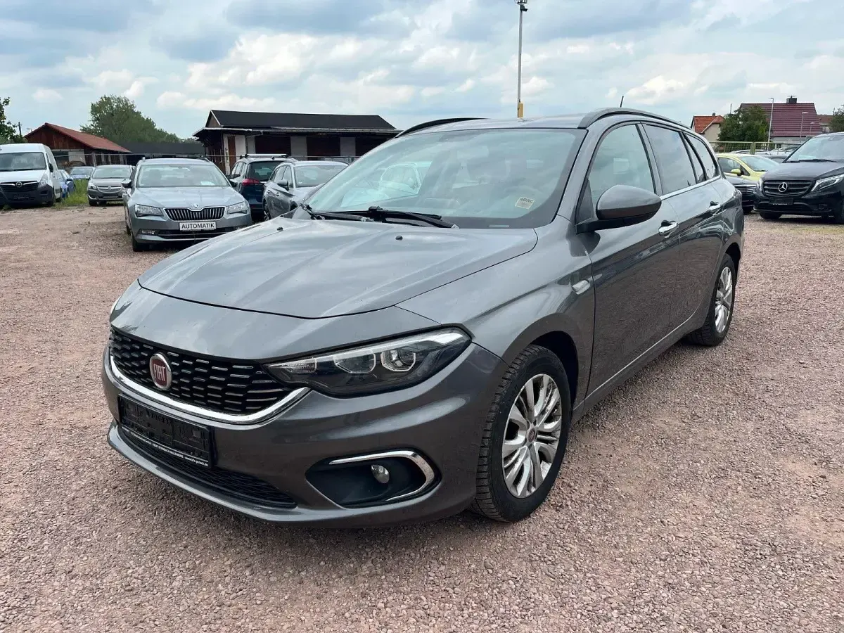 Gebraucht Fiat Tipo Lounge 120 PS (88 kW) 2016 Grau Kombi