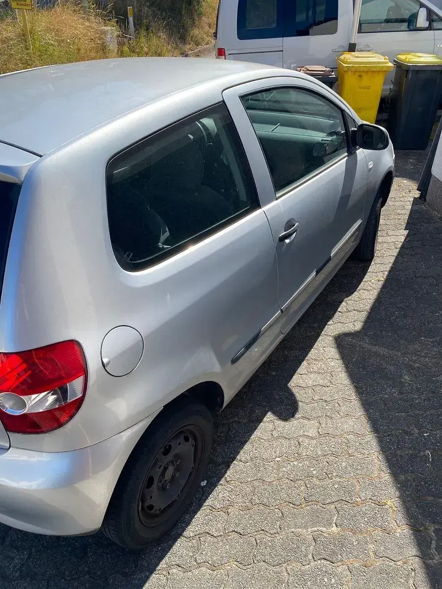 Gebraucht VW Fox 54 PS (39 kW) 2006 Silber Kleinwagen