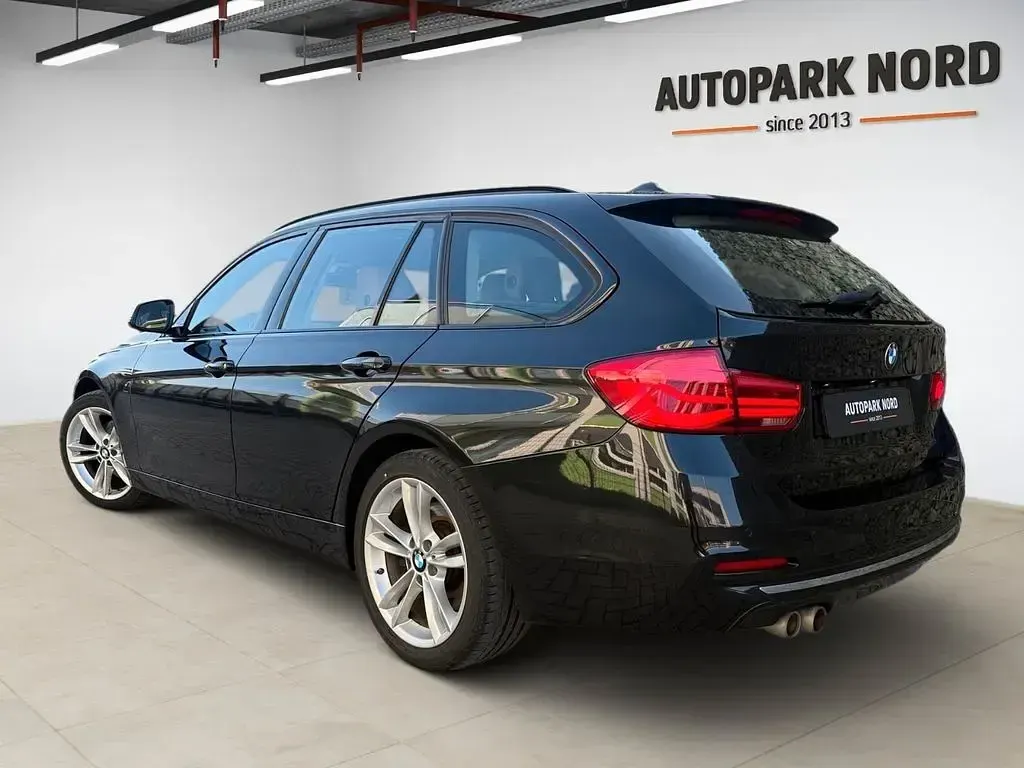 Gebraucht BMW 330 Luxury Line 258 PS (189 kW) 2016 Schwarz Kombi