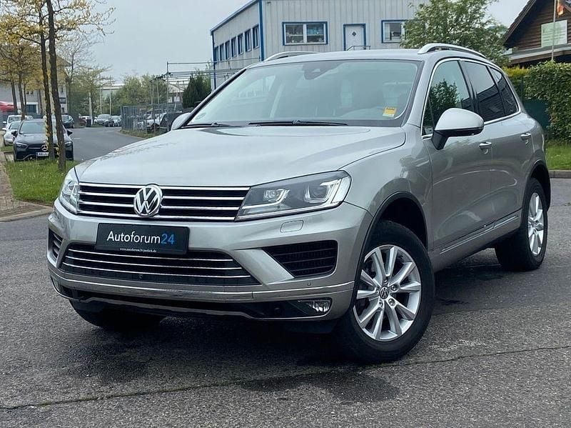 Silber Gebraucht 2017 VW Touareg Terrain Tech SUV | 24.999 € (Superpreis) - Bild 1/4