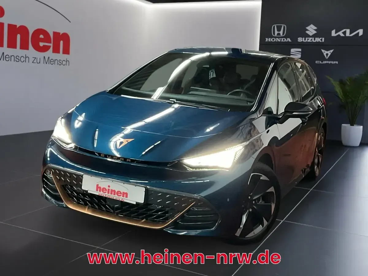 Second-hand Cupra Born 150 kW (204 CP) 2023 Albastru Hatchback