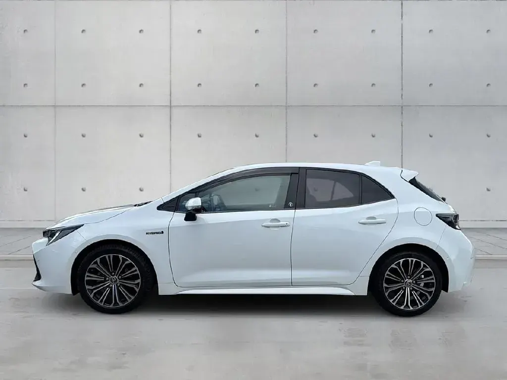 Gebraucht Toyota Corolla Hybrid Team 98 PS (72 kW) 2020 Weiß Limousine