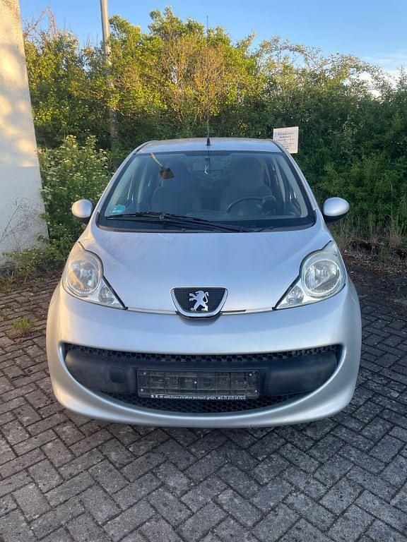 Silber Gebraucht 2008 Peugeot 107 Urban Move Kleinwagen | 2.100 € (Fairer Preis) - Bild 1/4