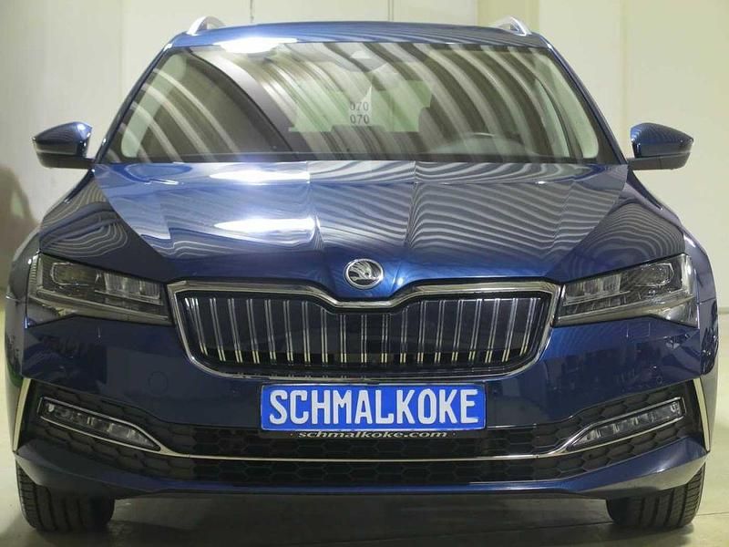 Gebraucht Skoda Superb Style 218 PS (160 kW) 2022 Lava blue Kombi