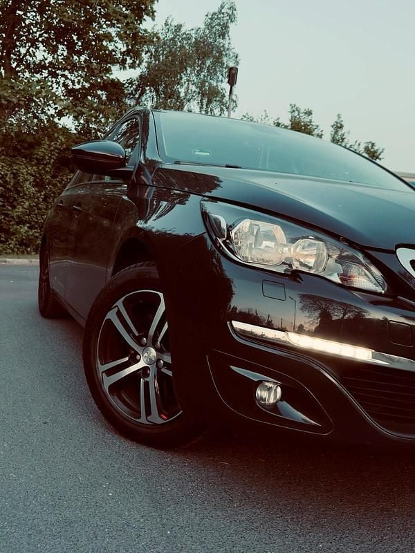 Gebraucht Peugeot 308 110 PS (80 kW) 2016 Blau Limousine