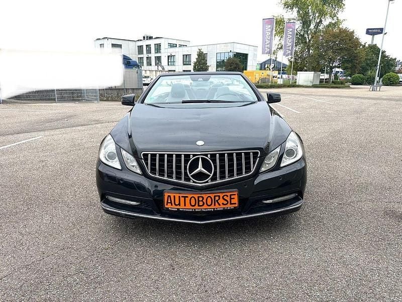 Gebraucht Mercedes E350 265 PS (194 kW) 2012 Schwarz Cabrio