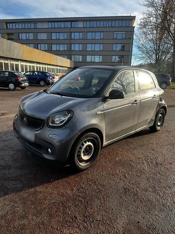 Silber Gebraucht 2015 Smart ForFour Kleinwagen | 4.990 € - Bild 1/4