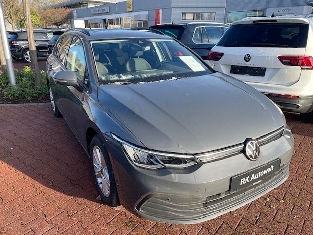 Gebraucht VW Golf VIII Business 131 PS (96 kW) 2023 Grau Kombi