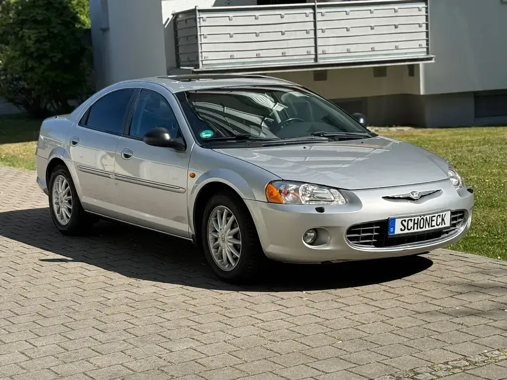 Second-hand Chrysler Sebring 203 CP (149 kW) 2004 Berlinǎ