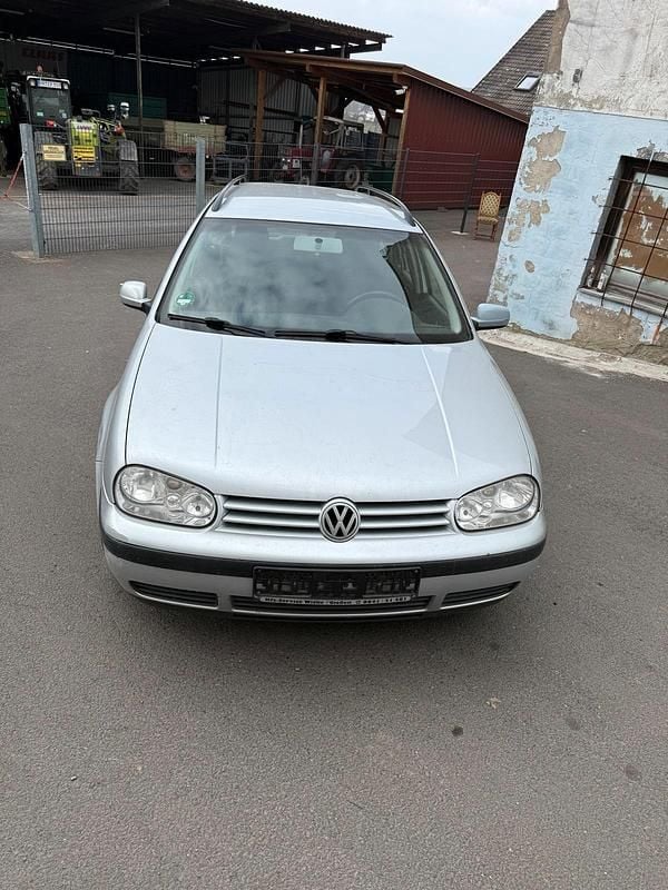 Gebraucht VW Golf IV 101 PS (74 kW) 2002 Silber Kombi