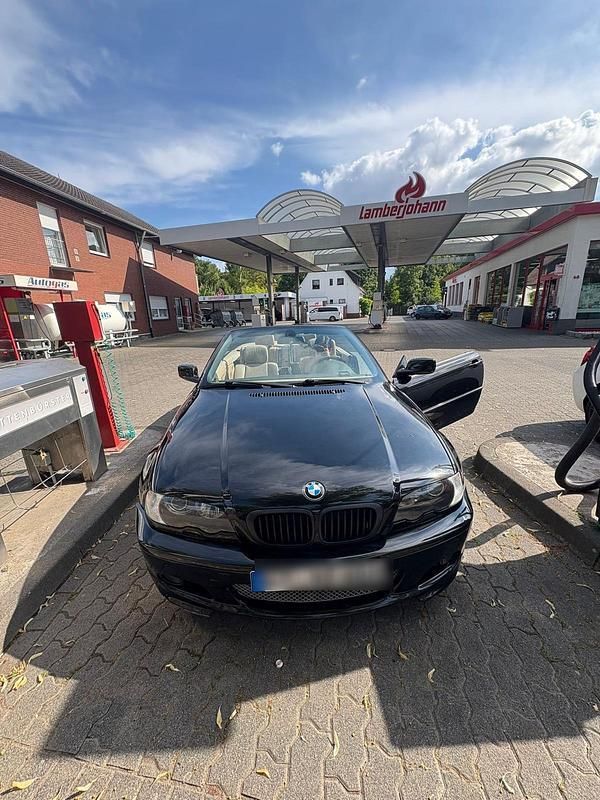 Schwarz Gebraucht 2003 BMW 320 Cabriolet Cabrio | 7.500 € (Fairer Preis) - Bild 1/4