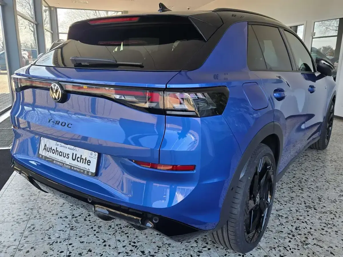 Neu VW T-Roc Design 150 PS (110 kW) 2026 Celestial blue metallic SUV