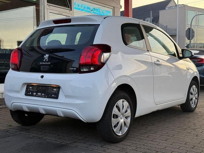 Gebraucht Peugeot 108 Active 72 PS (52 kW) 2019 Weiß Kleinwagen