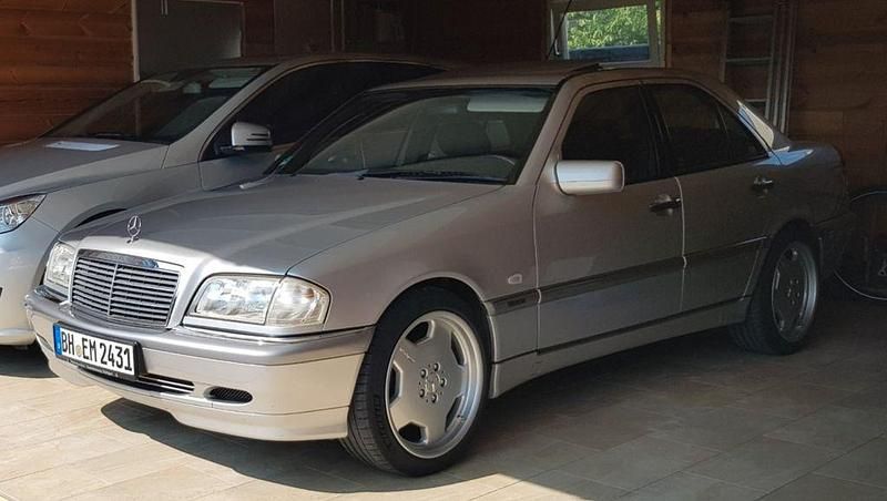 Silber Gebraucht 1999 Mercedes C230 Elegance Limousine | 8.500 € - Bild 1/4