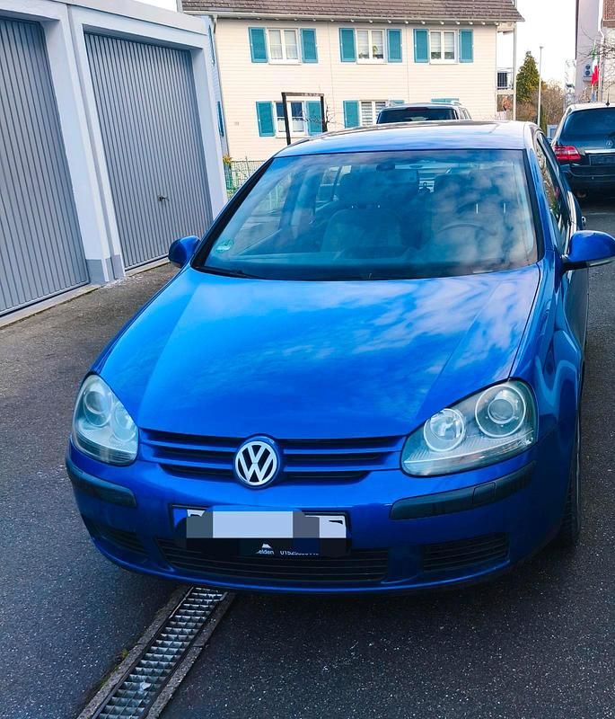 Blau Gebraucht 2004 VW Golf IV Kleinwagen | 4.999 € (Teuer) - Bild 1/4