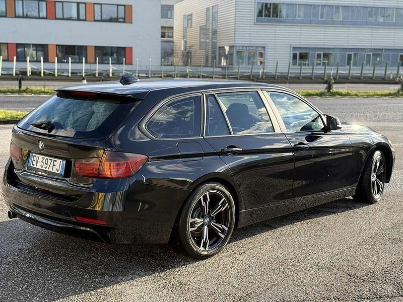Gebraucht BMW 318 143 PS (105 kW) 2014 Schwarz Kombi