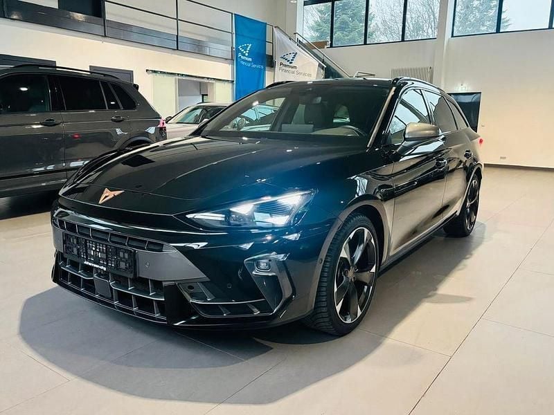 Second-hand Cupra Leon 150 CP (110 kW) 2024 Negru Berlinǎ