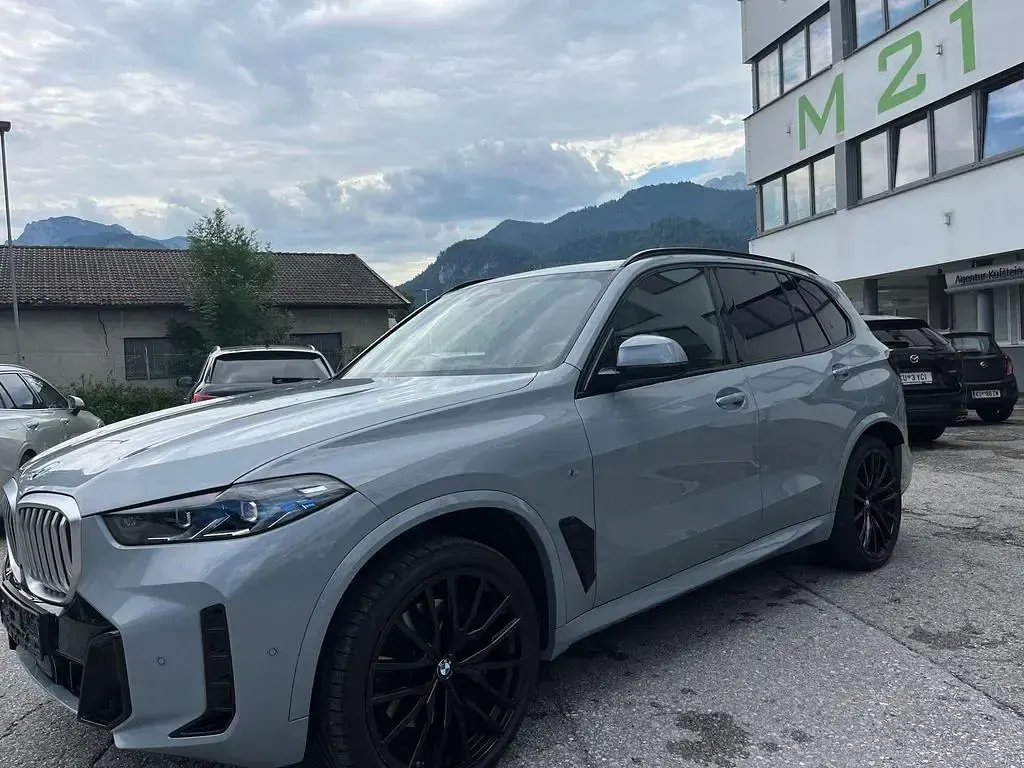 Gebraucht BMW X5 M Sport 298 PS (219 kW) 2026 Grau SUV