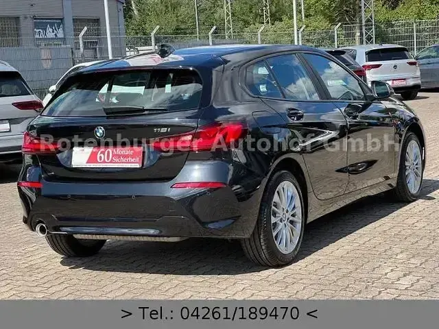 Gebraucht BMW 118 Advantage 136 PS (100 kW) 2023 Schwarz Limousine