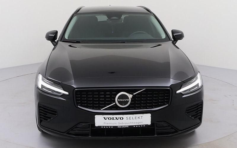 Gebraucht Volvo V60 Plus 336 PS (247 kW) 2024 Schwarz Kombi