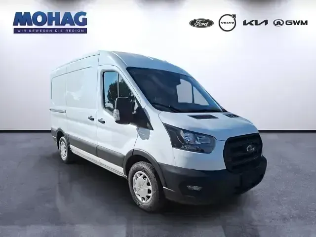 Gebraucht Ford Transit Trend 131 PS (96 kW) 2023 Weiss Van