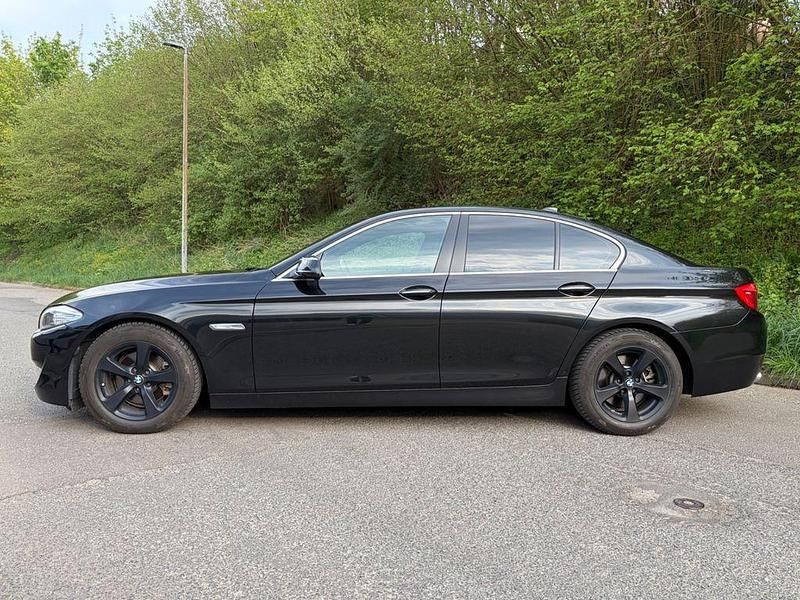 Second-hand BMW 520 Performance 184 CP (135 kW) 2011 Negru Berlinǎ