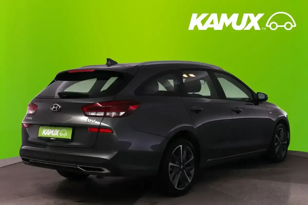 Gebraucht Hyundai i30 Trend 160 PS (117 kW) 2024 Silber / grau Kombi