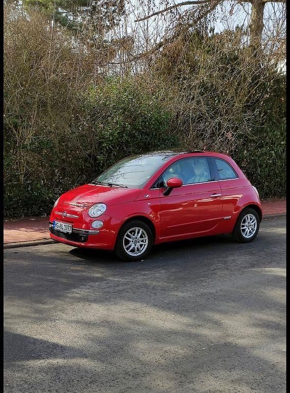 Rot Gebraucht 2009 Fiat 500 Lounge Kleinwagen | 2.390 € (Fairer Preis) - Bild 1/4
