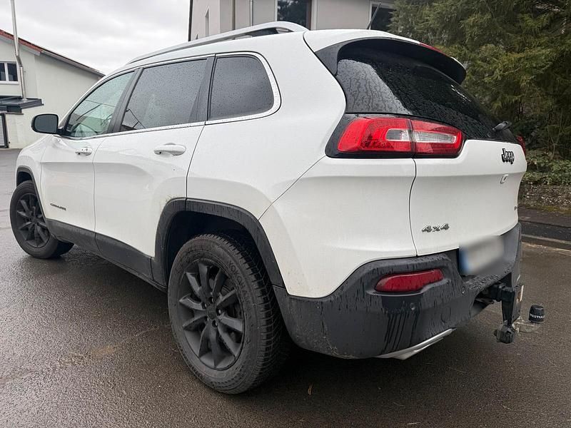 Gebraucht Jeep Cherokee Limited 272 PS (200 kW) 2016 Weiß SUV