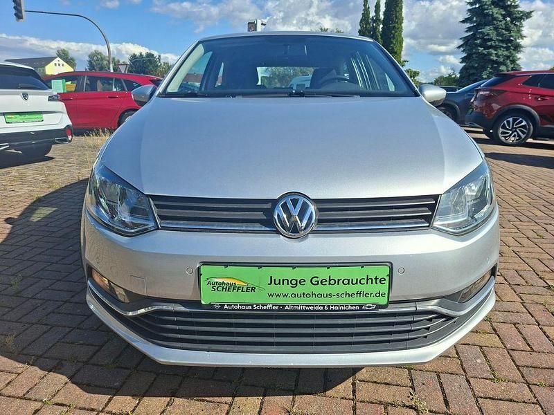 Gebraucht VW Polo Comfortline 90 PS (66 kW) 2015 Silber Kleinwagen