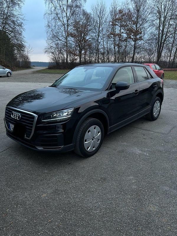 Gebraucht Audi Q2 Design 150 PS (110 kW) 2017 Schwarz SUV
