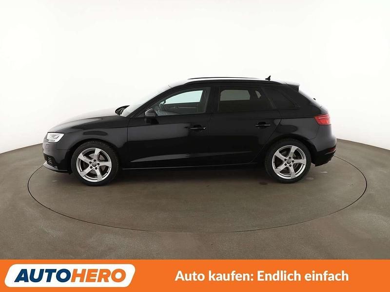 Gebraucht Audi A3 Sport 150 PS (110 kW) 2019 Mythosschwarz Limousine
