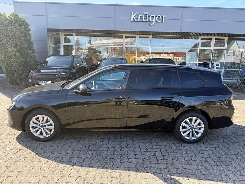 Neu Opel Astra Edition 131 PS (96 kW) 2026 Schwarz Kombi