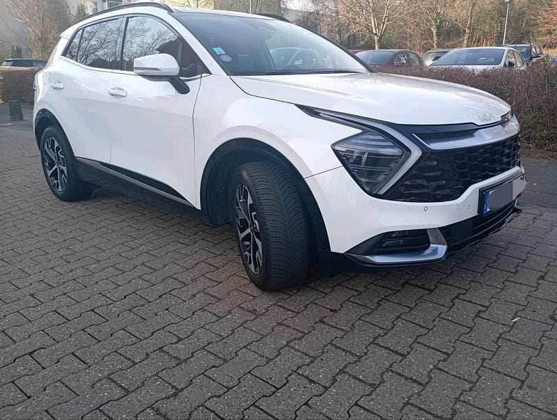 Gebraucht Kia Sportage 179 PS (131 kW) 2022 Weiß SUV