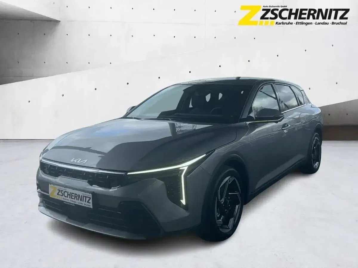 Neu Kia K4 Spirit 150 PS (110 kW) 2026 Stahlgrau metallic Limousine