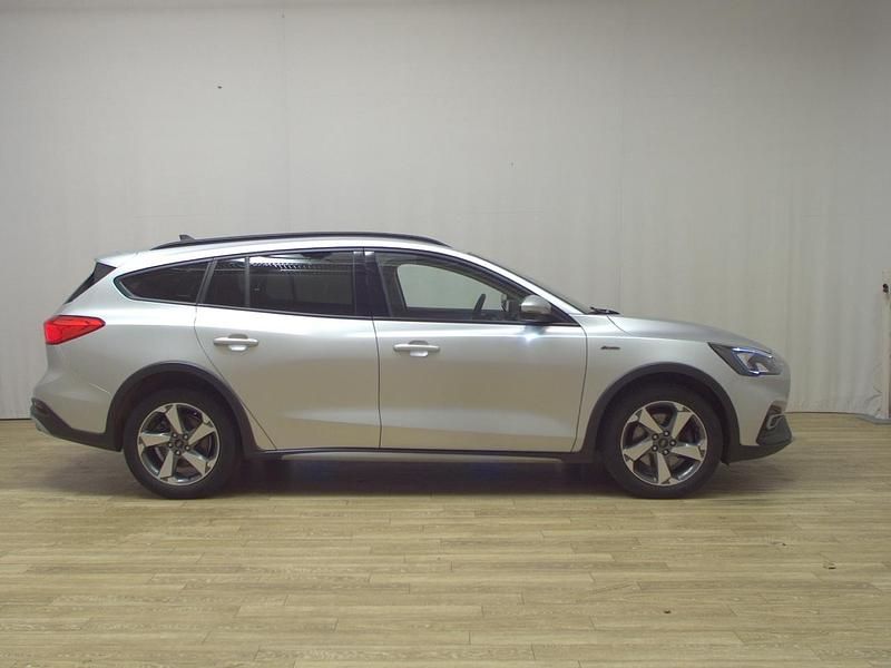 Second-hand Ford Focus Active 120 CP (88 kW) 2021 Argintiu Break