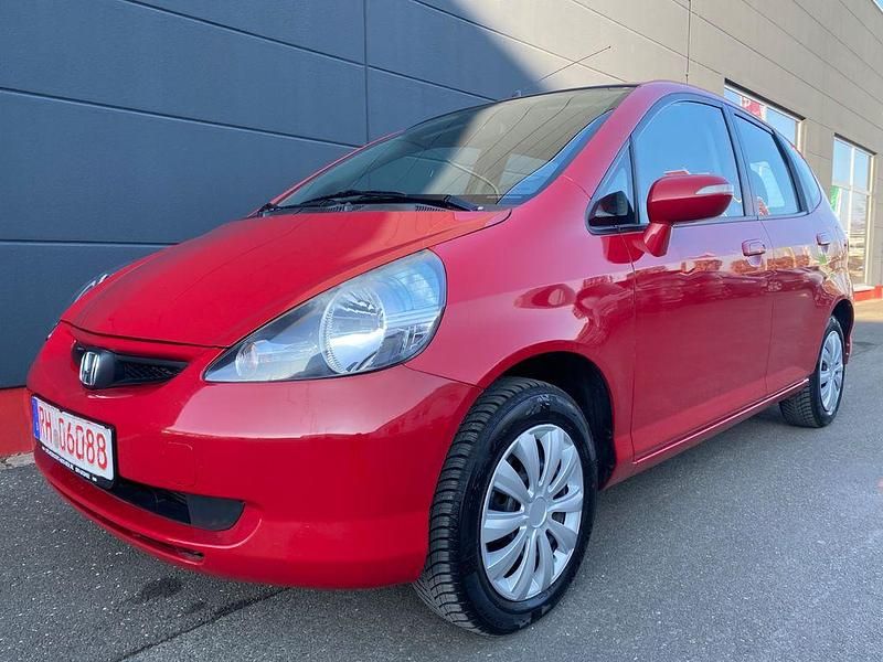 Rot Gebraucht 2005 Honda Jazz LS Kleinwagen | 3.999 € (Fairer Preis) - Bild 1/4