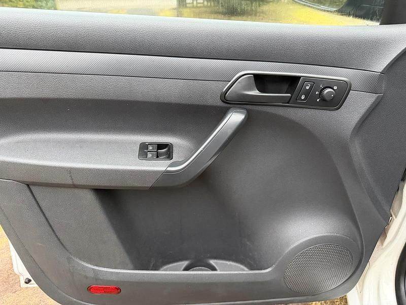 Gebraucht VW Caddy 109 PS (80 kW) 2014 Weiß Van / Kleinbus