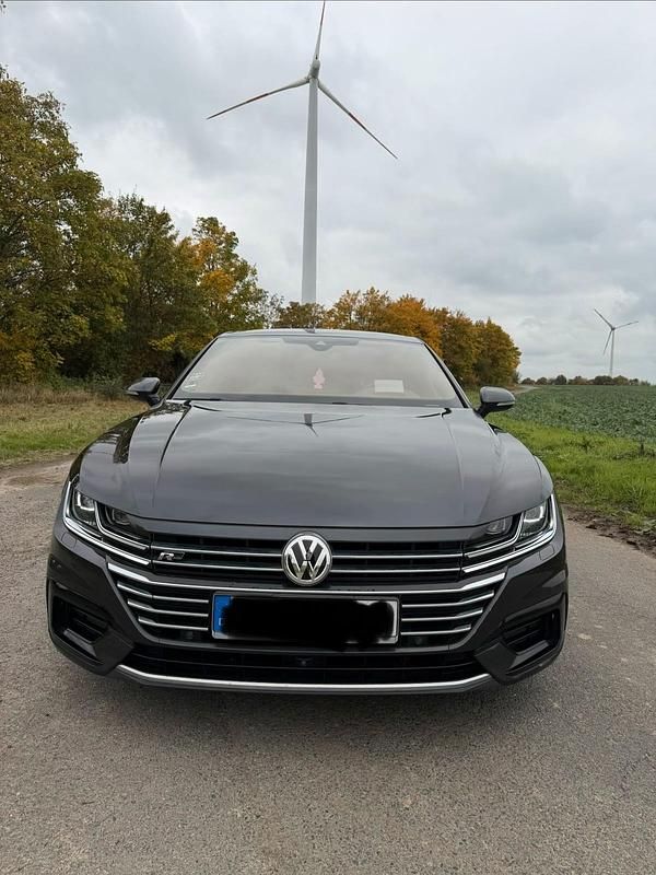 Grau Gebraucht 2018 VW Arteon Limousine | 26.000 € (Teuer) - Bild 1/4
