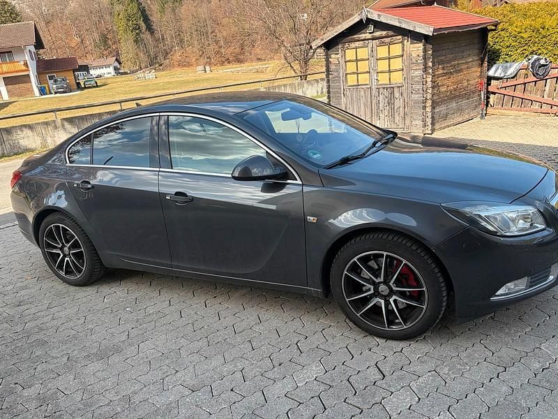 Gebraucht Opel Insignia 280 PS (205 kW) 2009 Grau Limousine