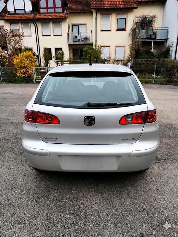 Gebraucht Seat Ibiza 75 PS (55 kW) 2005 Silber Kleinwagen