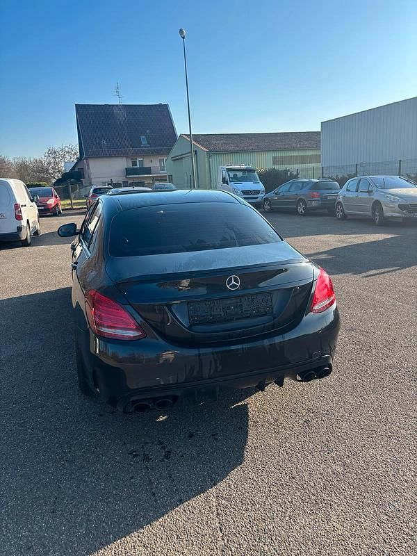 Gebraucht Mercedes C250 211 PS (155 kW) 2015 Schwarz Limousine