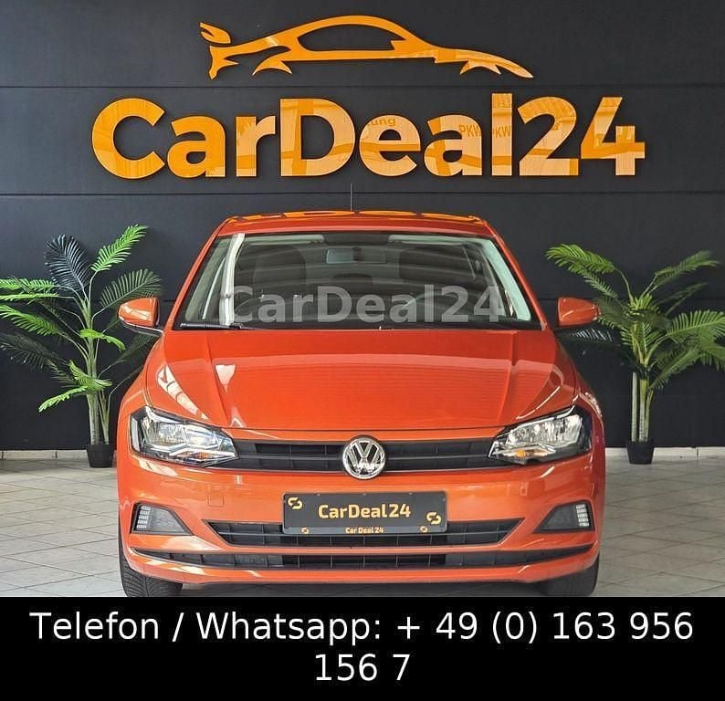 Gebraucht VW Polo Trendline 75 PS (55 kW) 2018 Orange Limousine