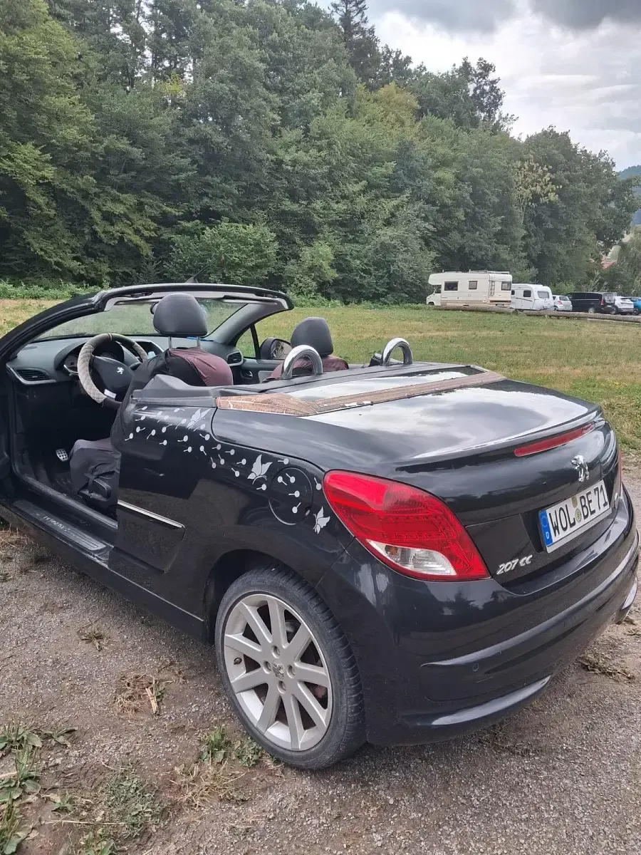Gebraucht Peugeot 207 100 PS (73 kW) 2010 Schwarz Cabrio
