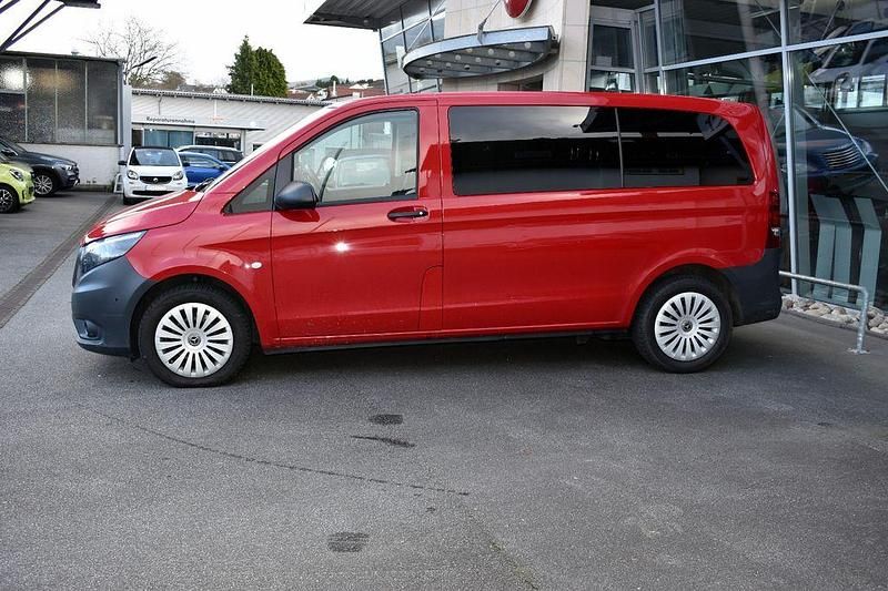 Gebraucht Mercedes Vito Edition 237 PS (174 kW) 2021 Jupiterrot Van